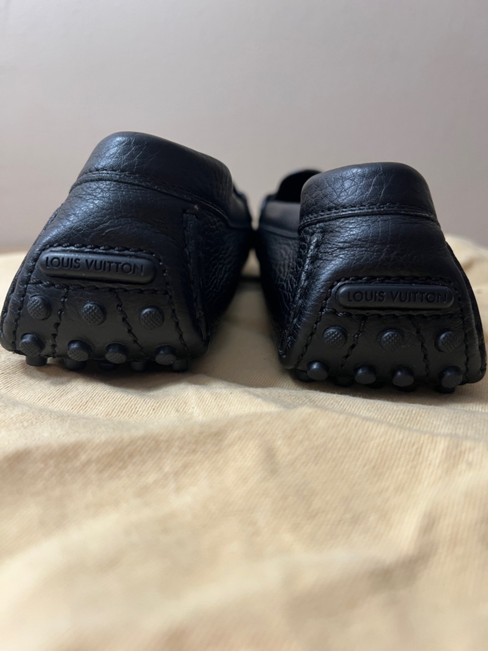 Louis Vuitton Black Pebbled Leather Loafers with Gold Hardware size 38,5 - Picture 9 of 11